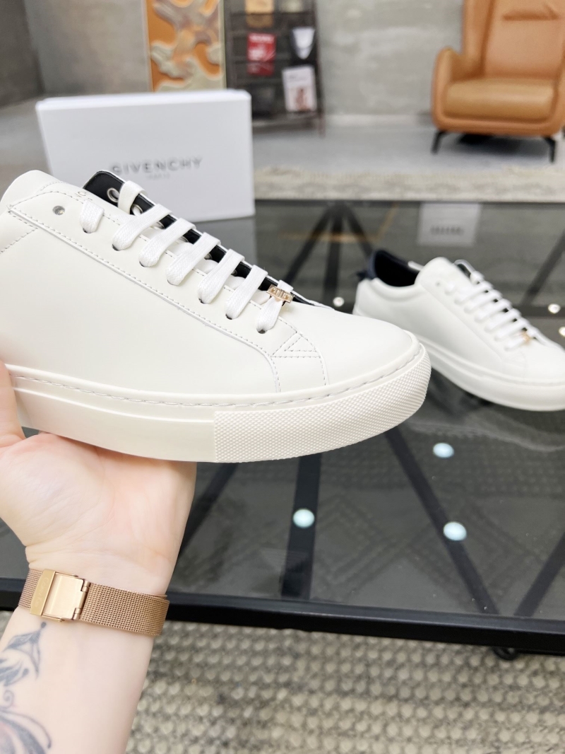 Givenchy Sneakers